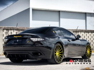 Maserati GranTurismo Custom Wheels - VFS-2 by Vossen - Yellow / Black Maserati GranTurismo Custom Wheels - VFS-2 by Vossen - Yellow / Black